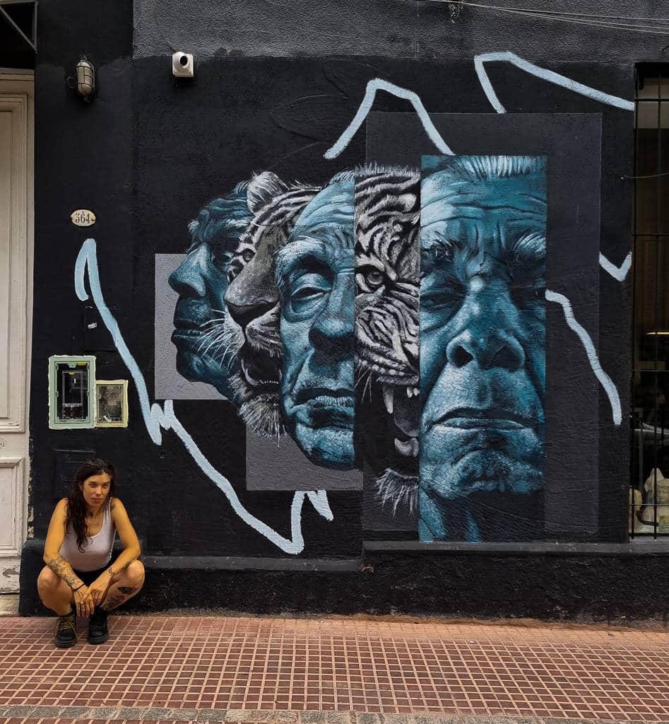"El oro de los tigres" by Alaniz in Buenos Aires