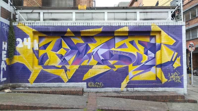 "Purple and yellow" in Bogota