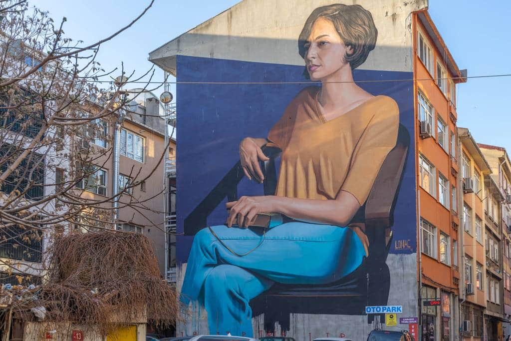 "Intermission" by Lonac in Istanbul