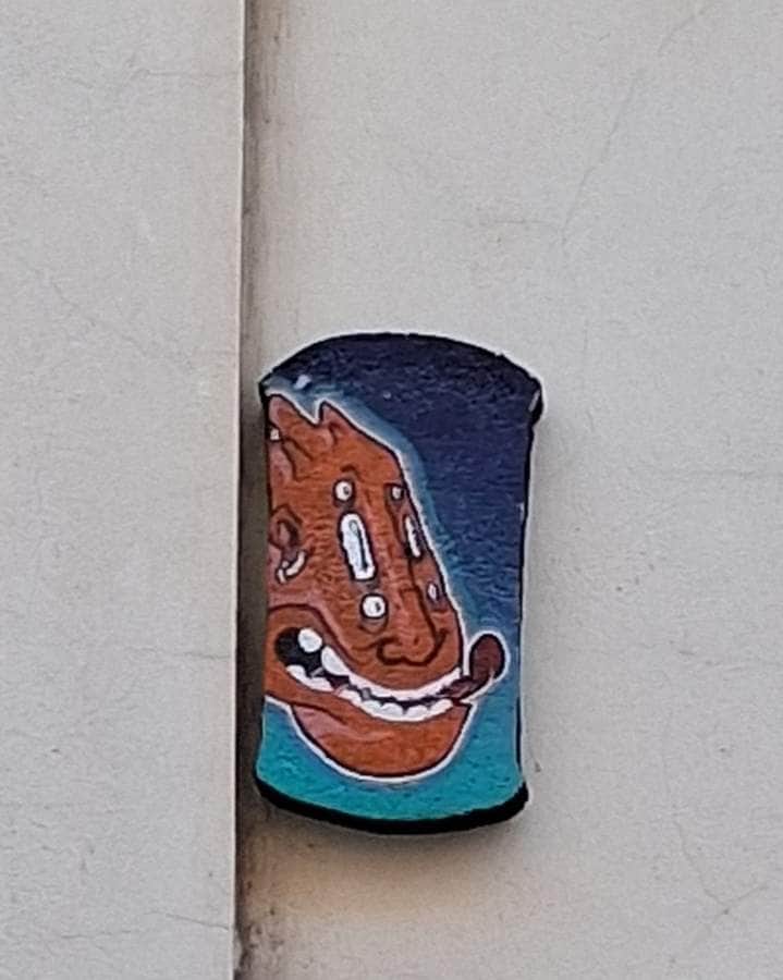 "Grinning Creature on Pipe" in Valencia