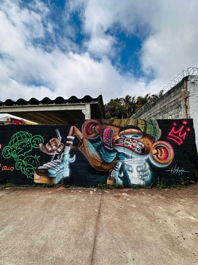 "Vibrant Robot Character with Neon Crown" by Sipros in Sao Paulo