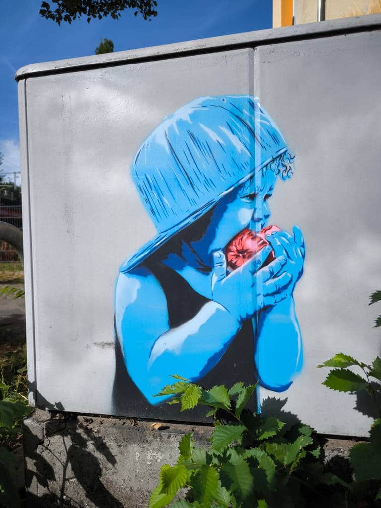 "Child Holding Red Heart" in Berlin
