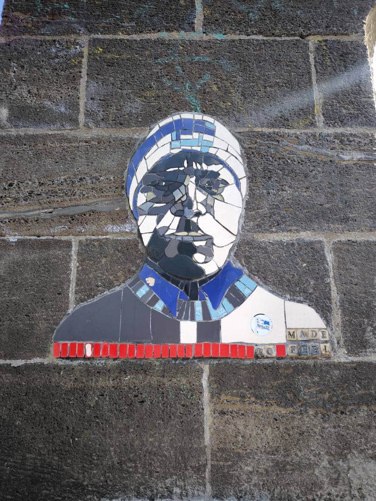 "Fragmented Portrait in Blue and White" in Berlin