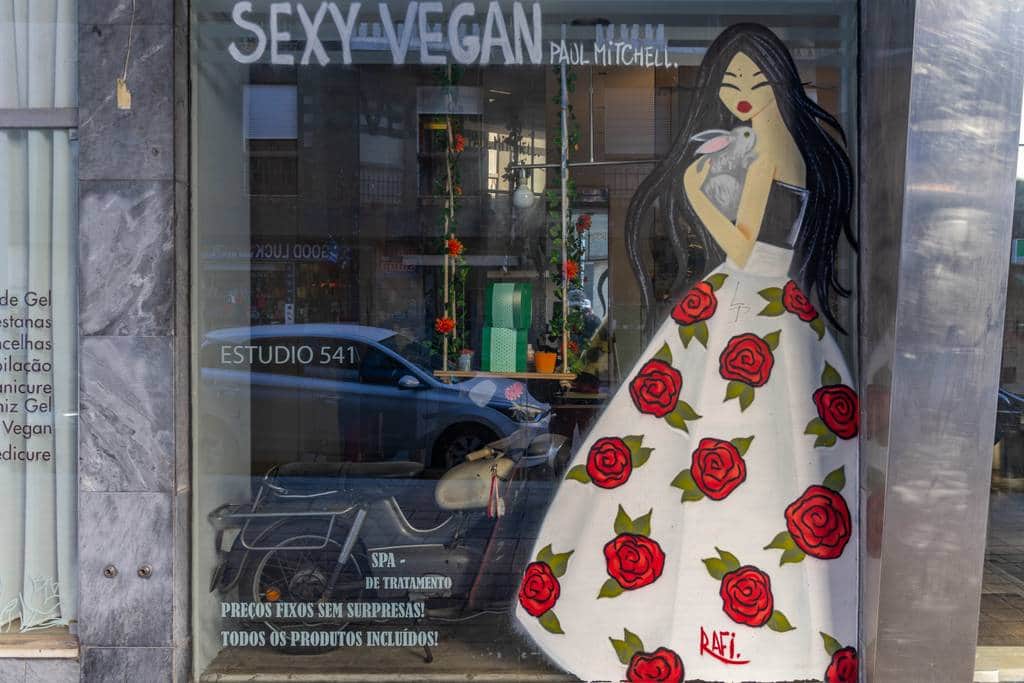 "Elegant Woman with Roses" by Rafi die Erste in Porto