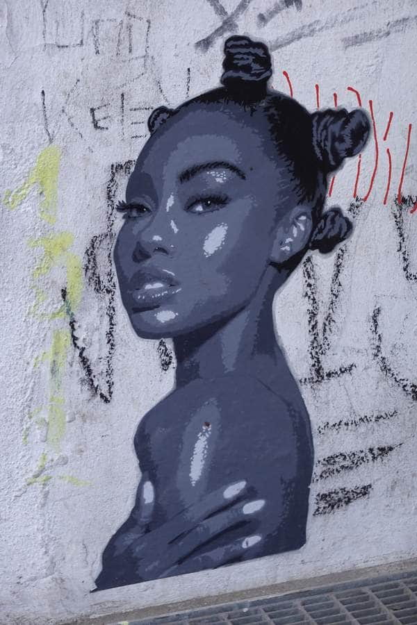 "Girl on traffic" by Liz Art Berlin in Hamburg